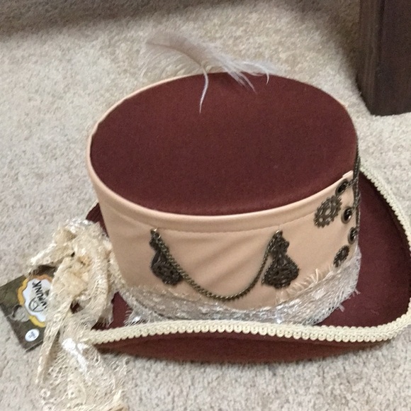 Steampunk brown hat with chain,lace bow and feathers.